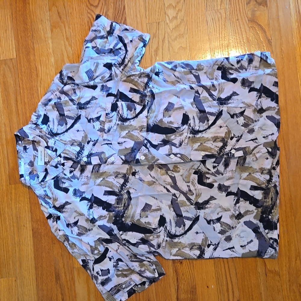 Urban Outfitters All Over Print Size Large